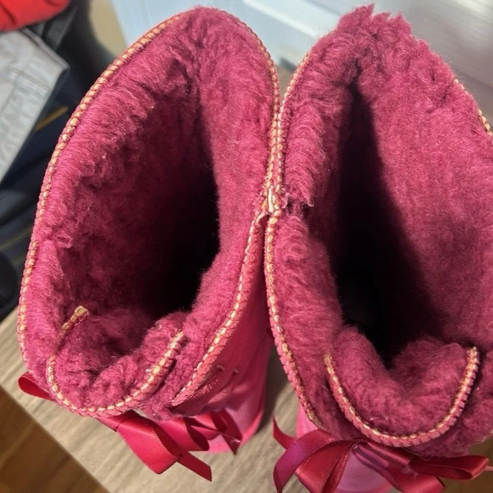 PINK WINTER BOOTS WATER PROOF JUST UNDER THE KNEE HIGHT WITH BACK BOWS SIZE 9 - Picture 4 of 6